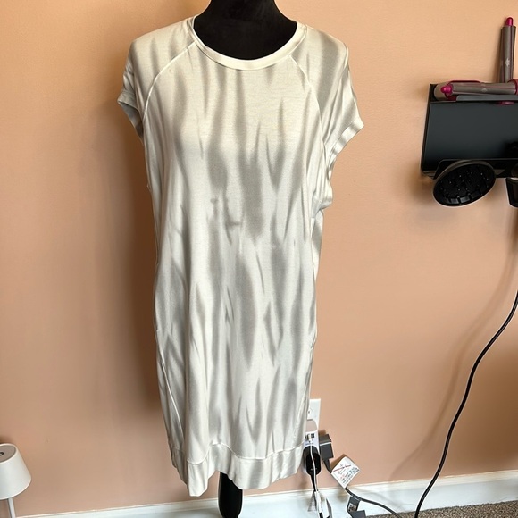 C&C California Dresses & Skirts - C&C California | size small dress 👗 with pockets soft